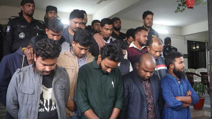 প্রাথমিক_শিক্ষক_নিয়োগ_পরীক্ষায়_জালিয়াতির_সময়_গ্রেফতার_৩৭
